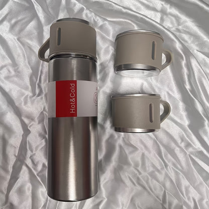 440ml stainless steel vacuum cup bottle with 2 cup lids. Perfect for hot/cold beverages, ideal for elderly, commuting, school, outdoor activities. Great gift for any season.