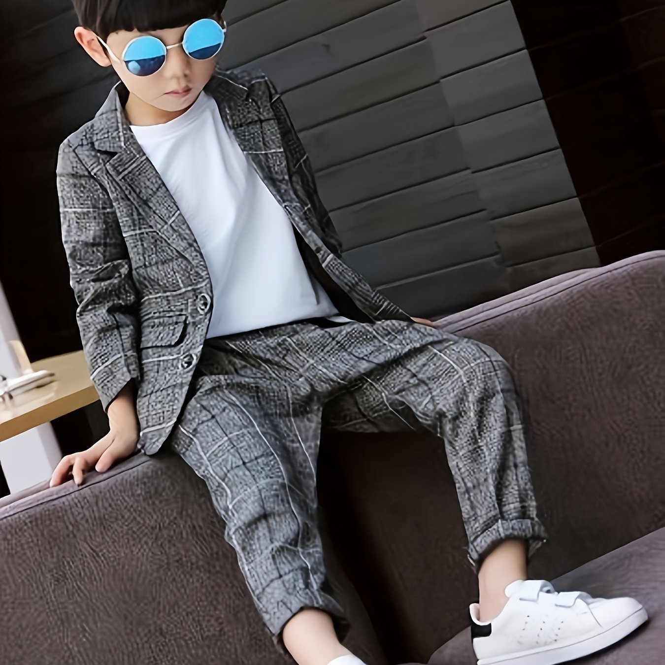 2024 trendy autumn outfit for boys, stylish casual suit for older children.