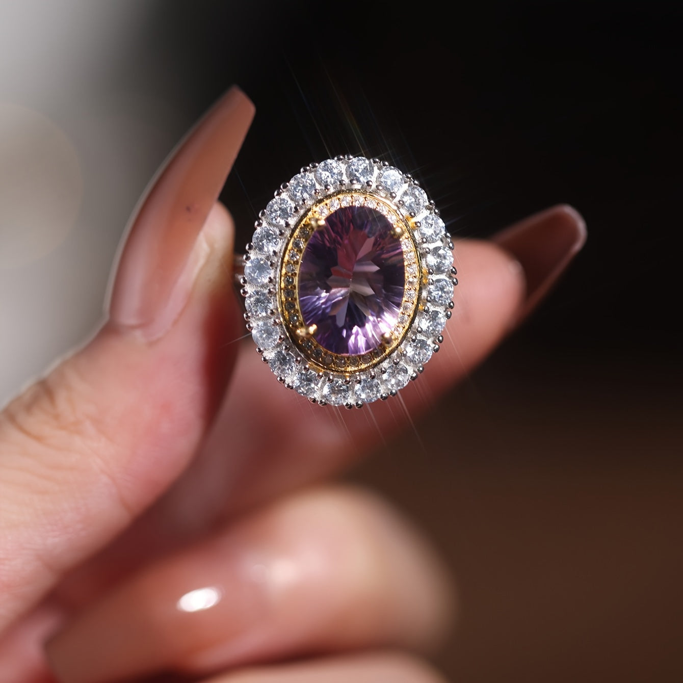 1 piece of elegant oval purple gemstone set in 925 sterling silver, perfect for an anniversary ring for women. This glittering royal fashion jewelry is ideal for weddings, engagements, and parties. A stunning Valentine's Day gift that can be worn all