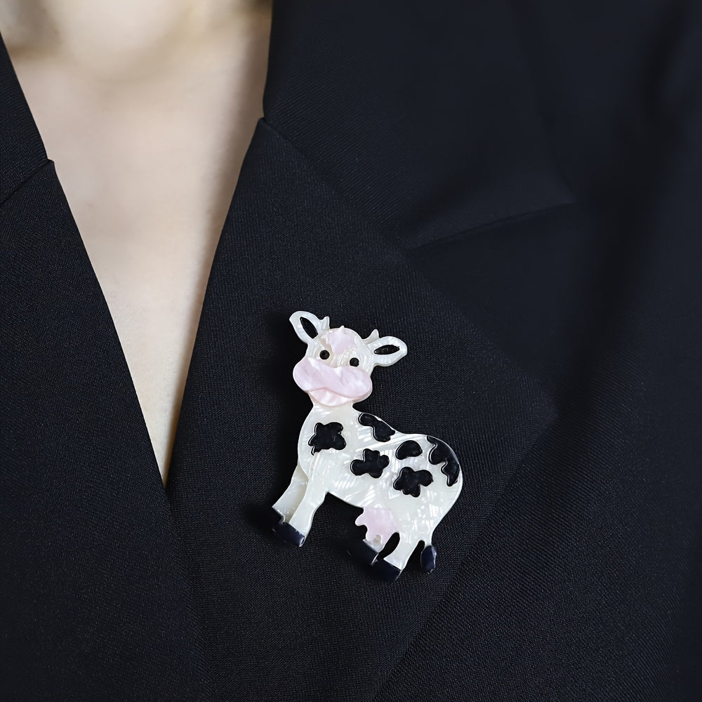 Handcrafted Acrylic Cow Brooch Pin - Adorable Farm Animal Theme - Transparent Lapel Pin for Dresses, Hats & Gifts - Playful Animal Shape Accessory mimicking Simulation Modeling.