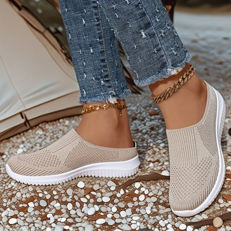 Women's slip-on loafers with soft, breathable fabric and PU sole, perfect for spring and summer. Ideal for casual wear.