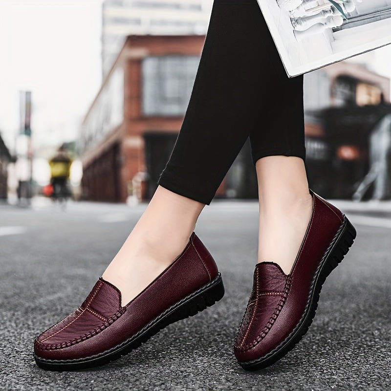 Women's flat mom shoes