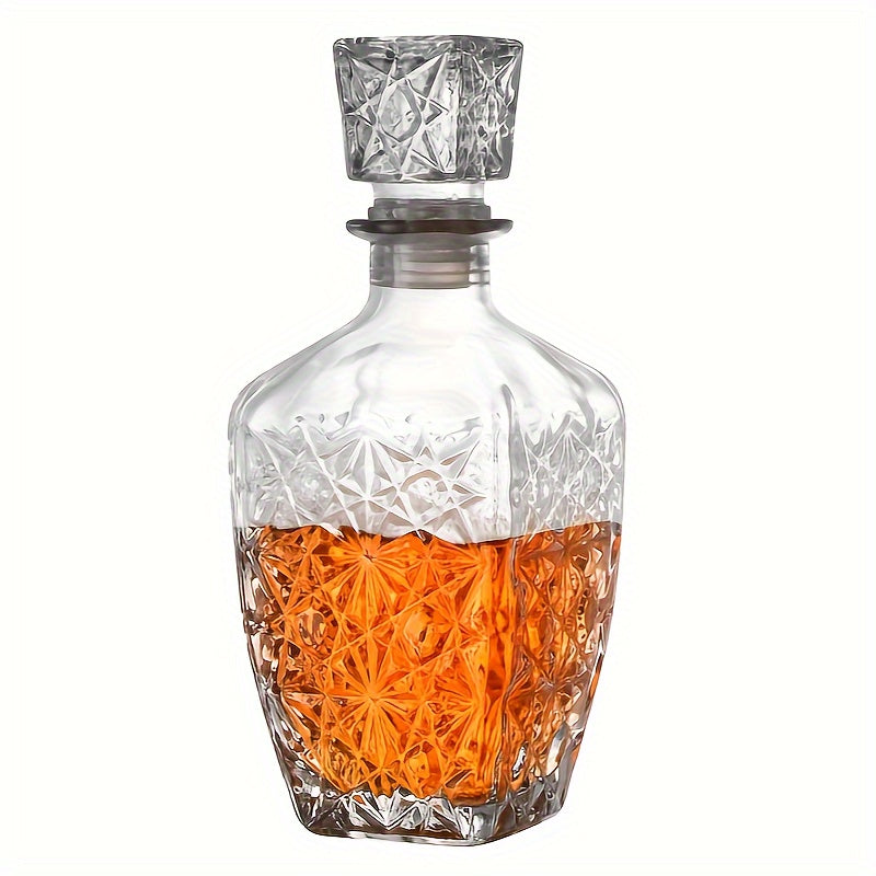 Elegant 800ML glass decanter for whiskey, cocktails, and liqueurs, perfect for bar, restaurant, party, or gatherings without the need for electricity.