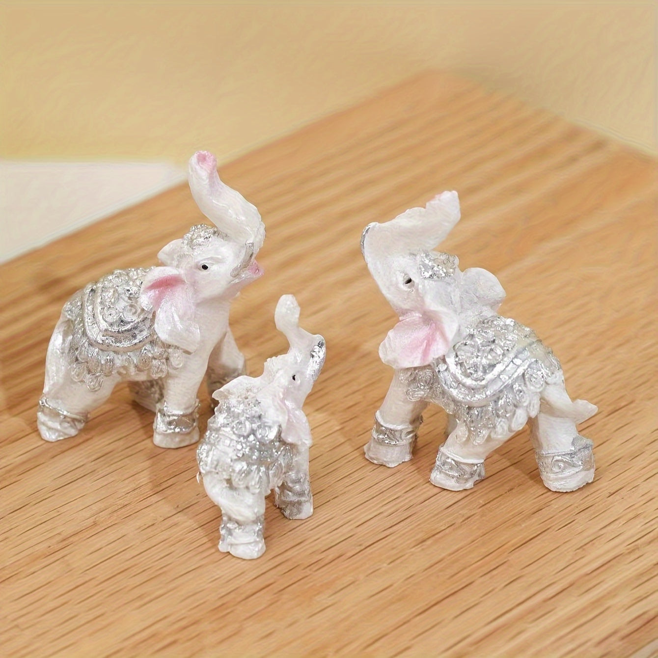 Resin Elephant Family Figurines, Indoor and Outdoor Decor, Perfect Holiday Gift, No Electricity Needed.