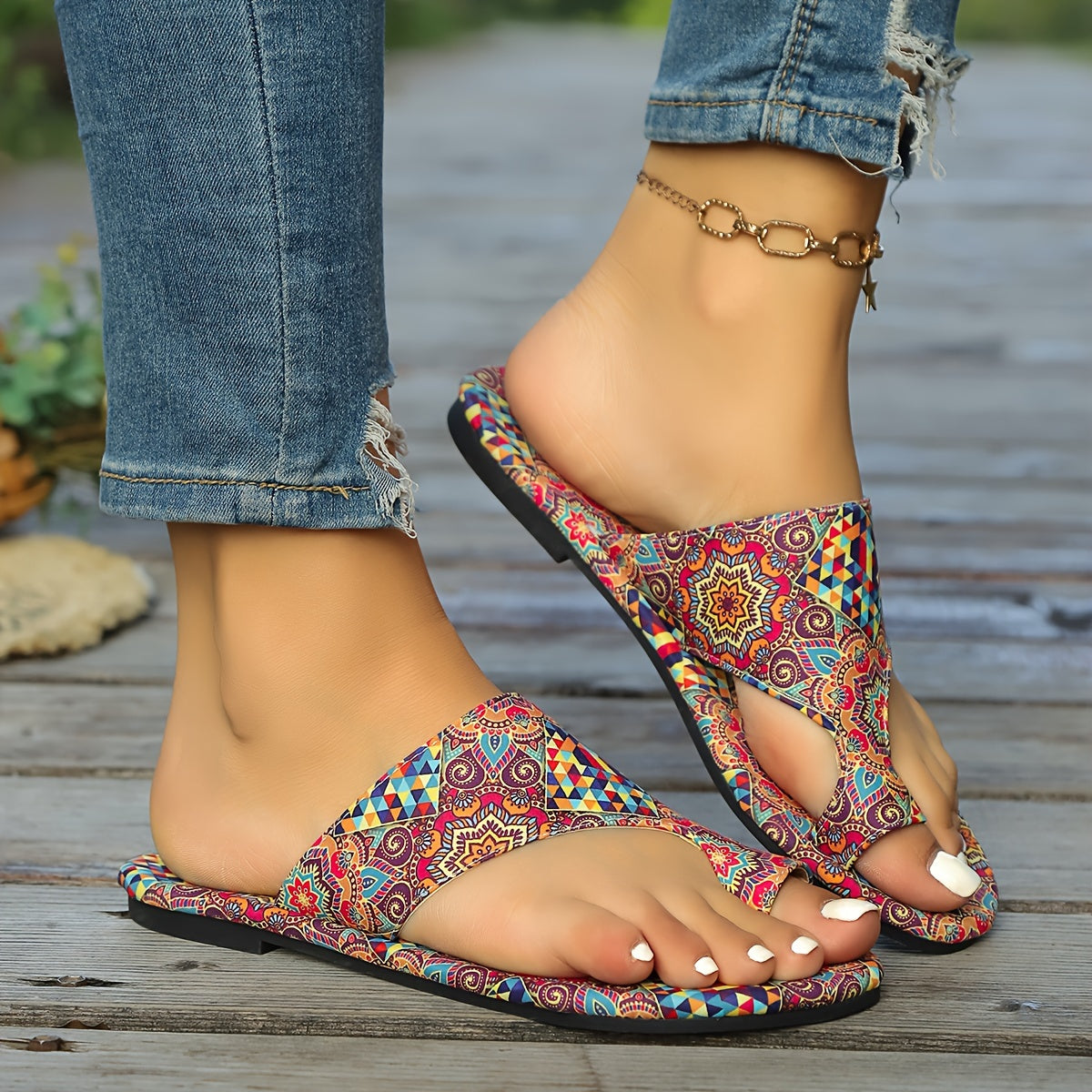 Bohemian flower slide sandals for women, lightweight and casual for summer.