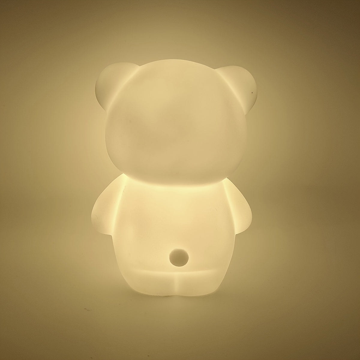 White bear LED light decoration for Halloween and Christmas parties, perfect for indoor spaces like living rooms and bedrooms. Makes a great gift for friends and family.