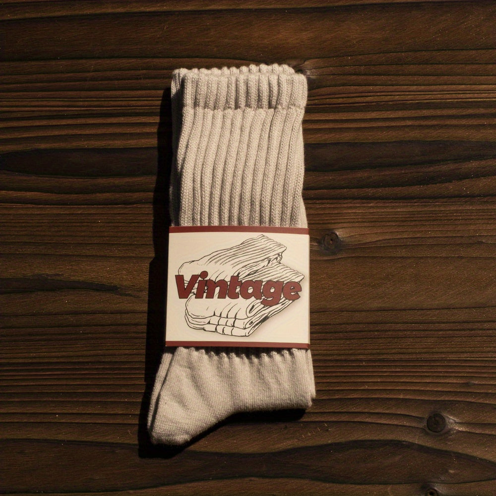 Men's and women's college style retro socks, breathable and thick, suitable for all seasons.