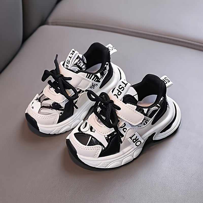 Stylish toddler shoes for boys and girls, breathable and non-slip for walking in spring, summer, and autumn.