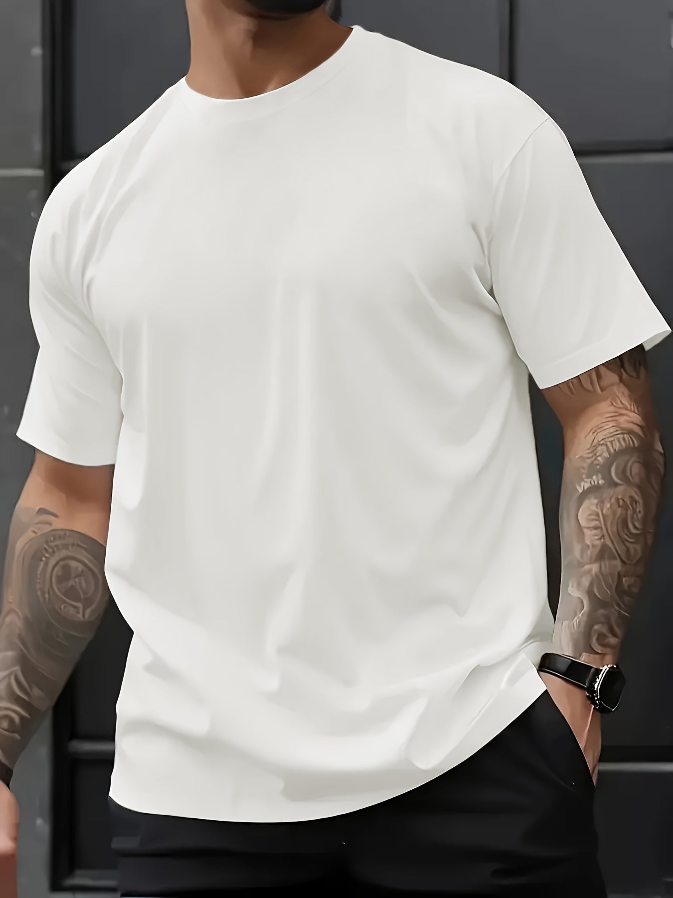 Men's casual t-shirt, large size, made of soft and breathable polyester; machine washable.