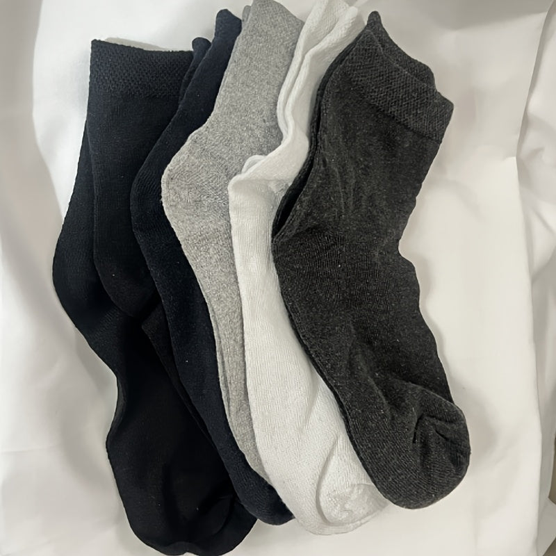 5 pairs of men's low cut socks, soft and breathable for all seasons.