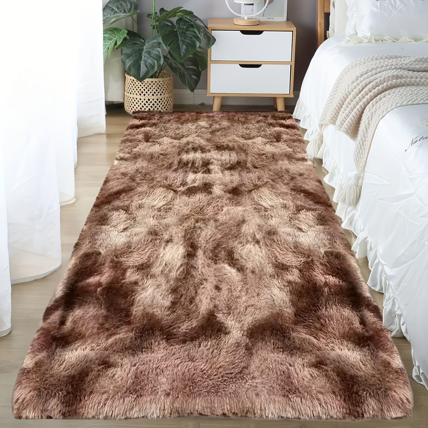 Soft plush drum carpet suitable for home decoration, dormitories, bedrooms, and living rooms; pet-friendly.