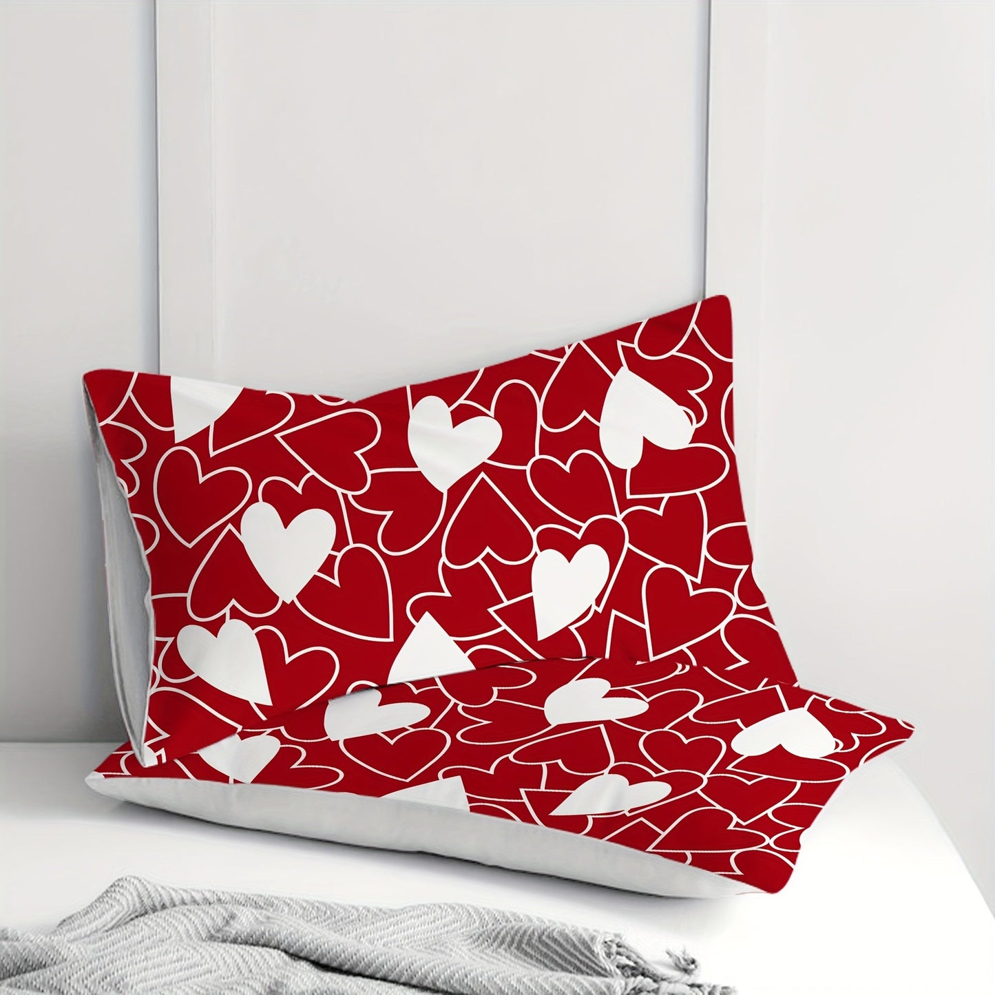 Set of 2 Love Pattern Brushed Pillowcases (Pillow Core Not Included), Made of Soft and Breathable Material, Skin-friendly Decorative Covers for Bedroom Sofa Home Decor