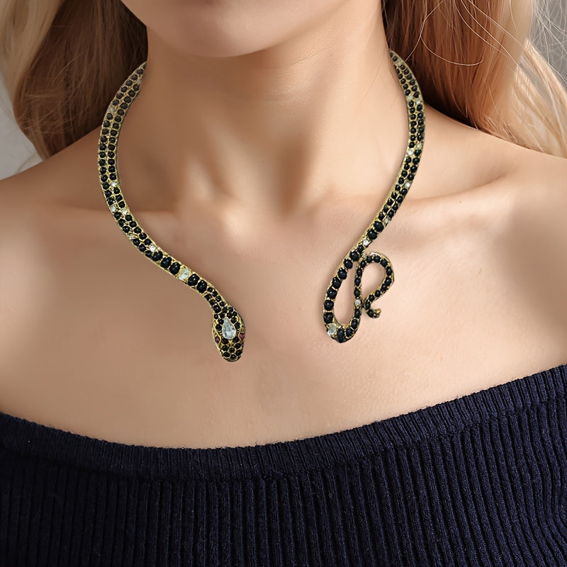 Stylish Turquoise-Inlaid Metal Necklace with Clavicle Chain, Elegant Snake Design, Made of Zinc Alloy - Perfect for French/Boho Inspired Casual Outfits