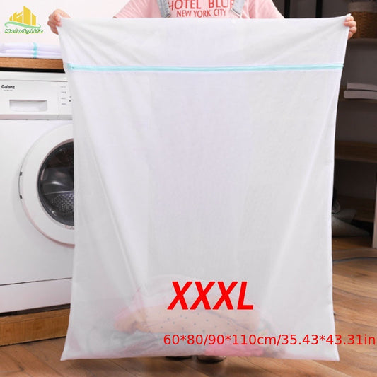 Protect Your Delicates with This Oversized Mesh Laundry Bag - Strong and Reliable Clothing Protector with Zipper Closure, Available in Two Sizes: 59.99cm x 80.01cm and 89.99cm x 43.31cm. Perfect for Washing Large Items such as Blankets and Curtains.