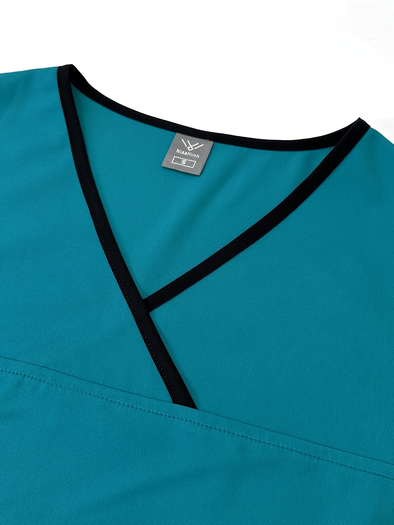 Stylish Polyester and Spandex Medical Scrubs Set with Pocket, V-Neck, and Casual Style