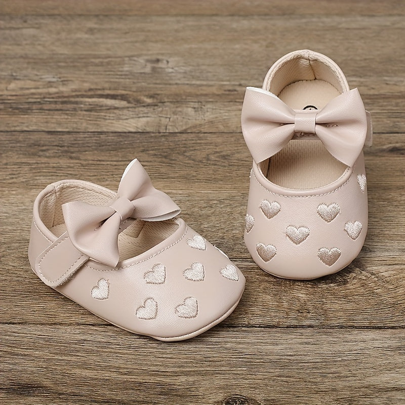 Baby girl sandals for spring and autumn, princess flat shoes for toddlers.