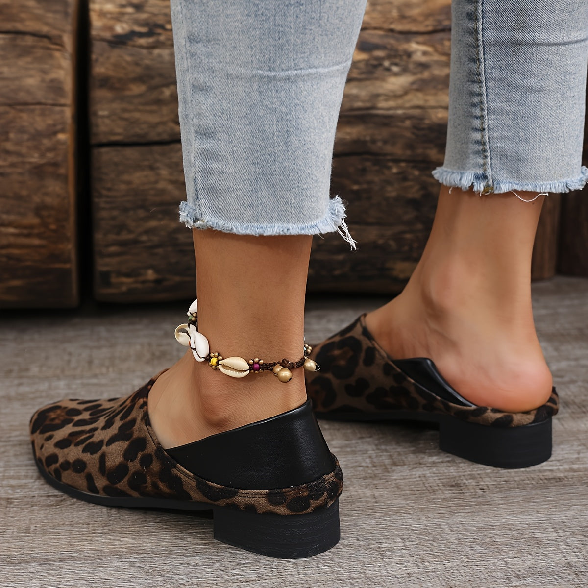 Stylish Leopard Print Women's Flats - Trendy Slip-On Shoes for All Seasons