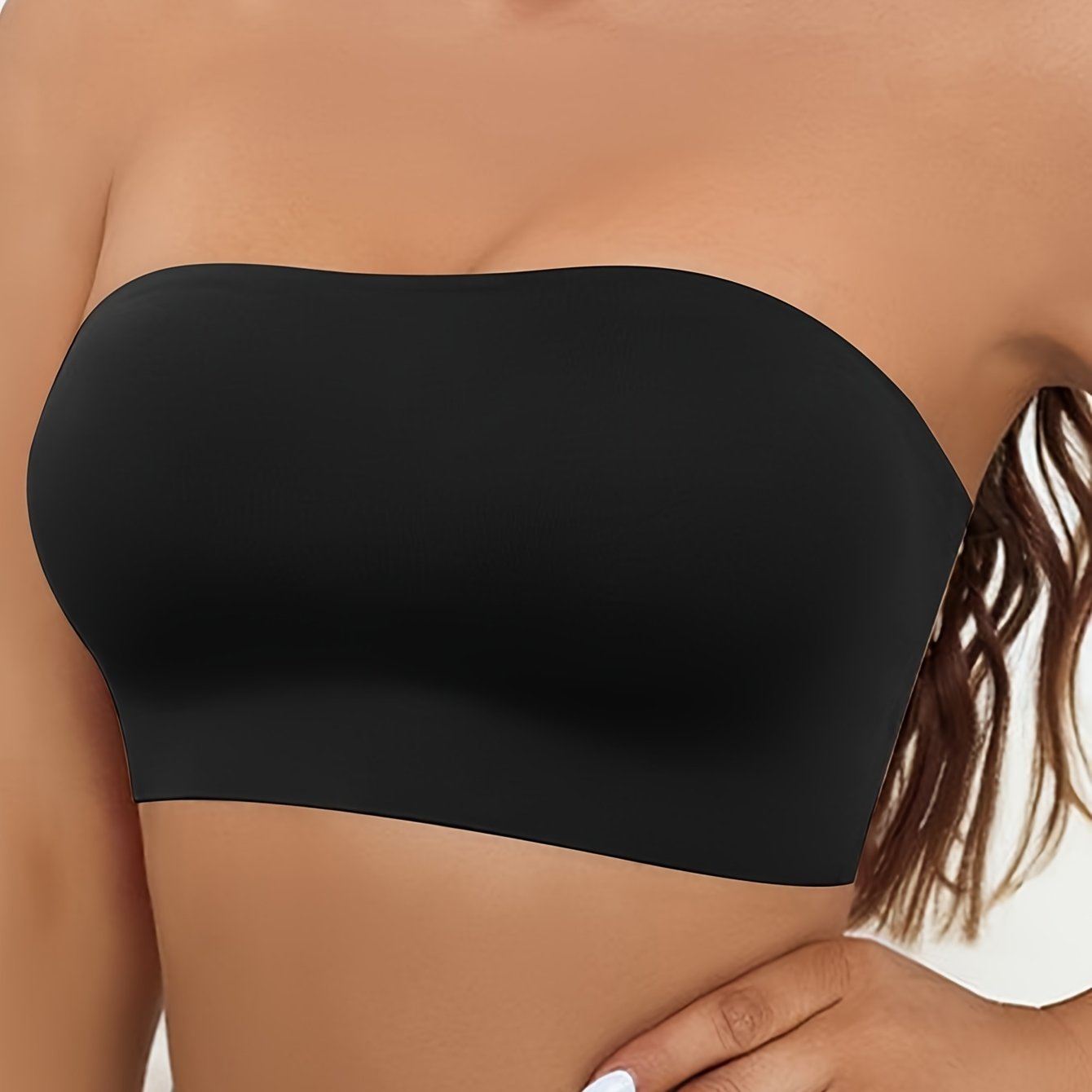 Seamless strapless wireless bandeau for women, providing sexy, comfortable push-up support in lingerie or underwear.