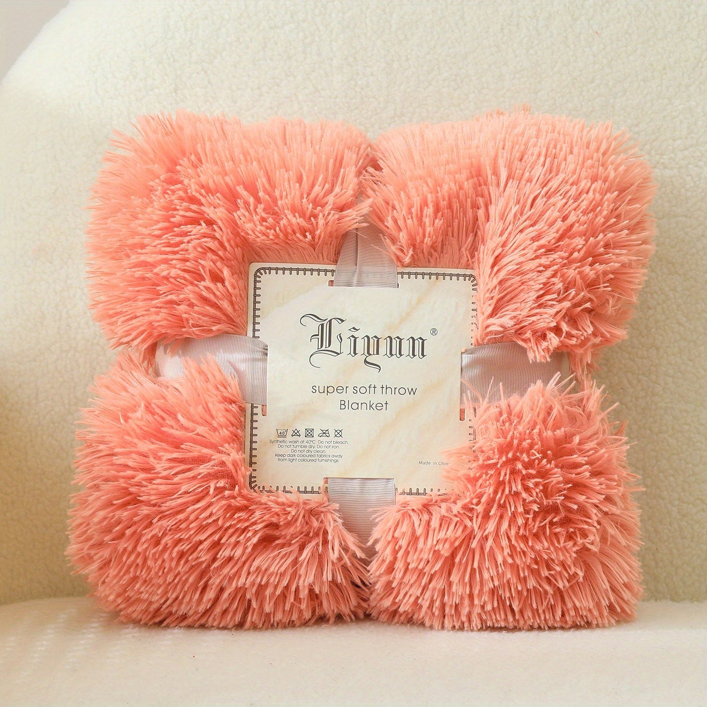 Soft and warm flannel blanket suitable for all seasons - Ideal for couch, sofa, office, bed, camping, and travel purposes.