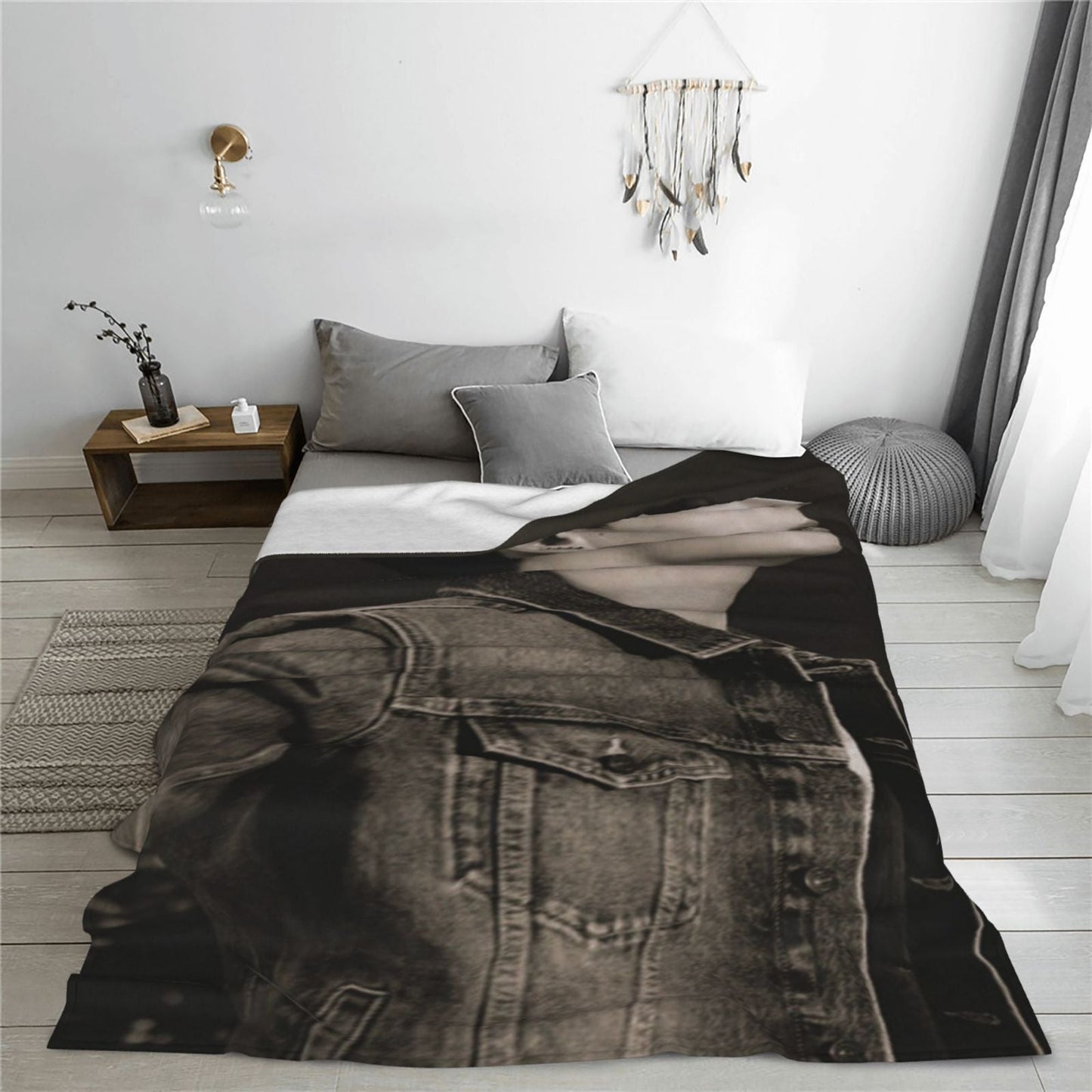 Stay cozy and stylish with the K-pop Idol themed printed flannel blanket. This contemporary design offers all-season comfort with its 250-300gsm knit fabric. Made from polyester and featuring a digital print, this blanket is perfect for use in your car