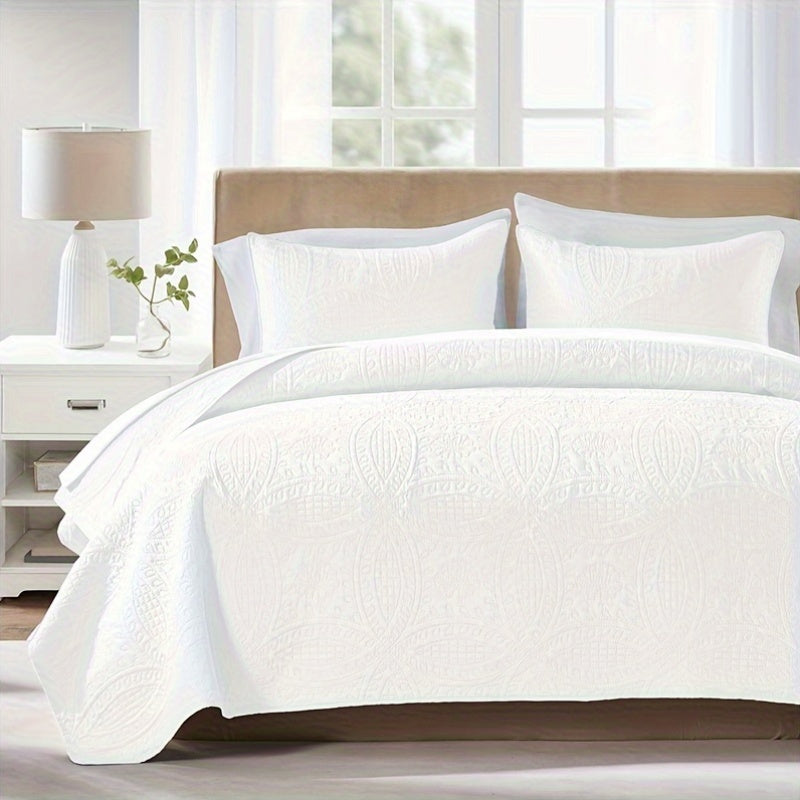 3-Piece ultrasonic bedspread set with modern style decor, made of soft, breathable polyester. Includes 1 quilt and 2 pillowcases, machine washable.