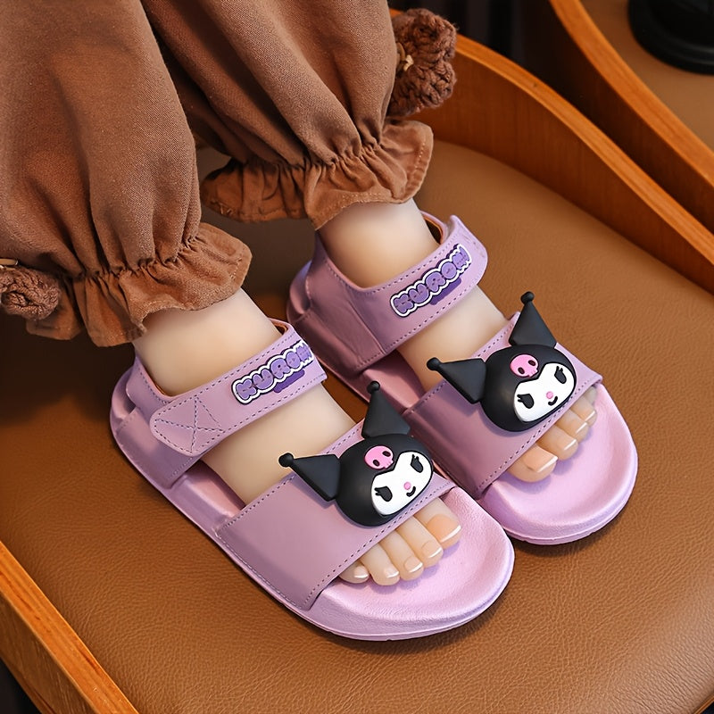 Sanrio introduces new summer non-slip sandals for girls with soft soles and a lightweight design, ideal for the beach.