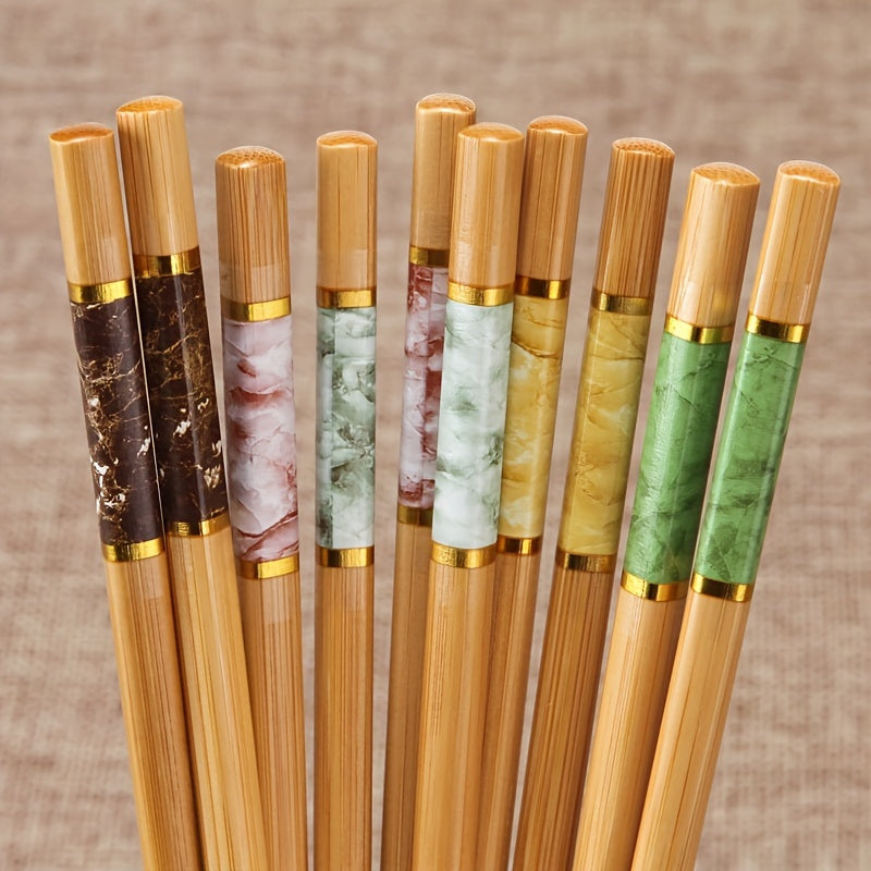 High quality, multicolor, anti-skid bamboo chopsticks, suitable for home and restaurant use.