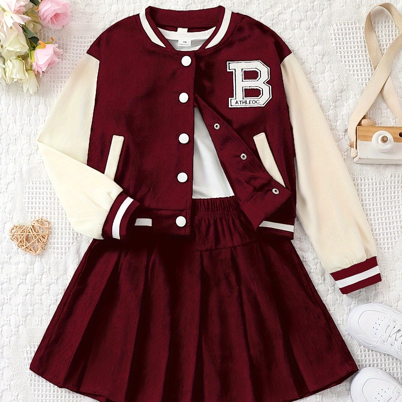 Girls 2-piece splicing long sleeve jacket + pleated skirt set for outdoor casual activities or as a gift.