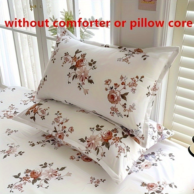 Soft and breathable pillowcases featuring a geometric pattern - 2 pieces included. These pillowcases are stain resistant, have an envelope closure, and are machine washable. Ideal for bedroom and guest room use.