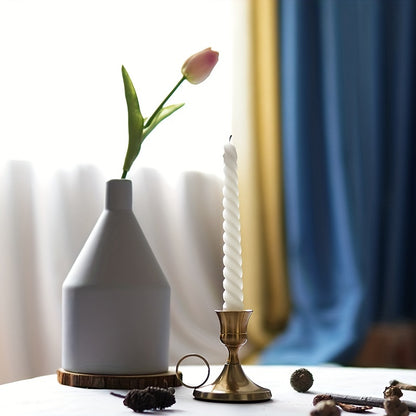 Stylish copper candlestick with Nordic charm - ideal for weddings, dining tables, birthdays, romantic settings.