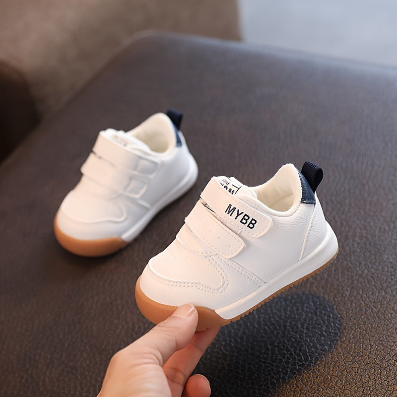 Casual, non-slip infant and toddler shoes for boys and girls in spring and autumn.