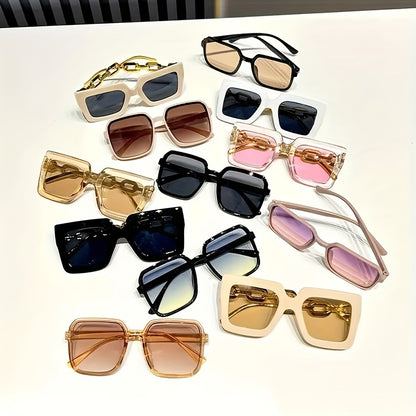 12 pairs of personalized golden-plated chain temple glasses, 6 pairs of large square frame dopamine color matching glasses, and a total of 12 pairs of glasses in the set.