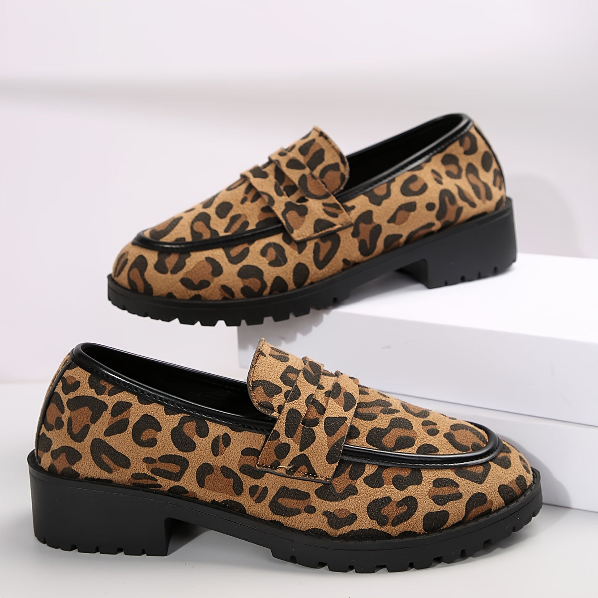 Leopard Print Loafers: Slip-On flats with round toe, fabric upper, rubber sole, faux cover insole. Versatile shoes perfect for all seasons, with a stylish Korean and British fashion design.