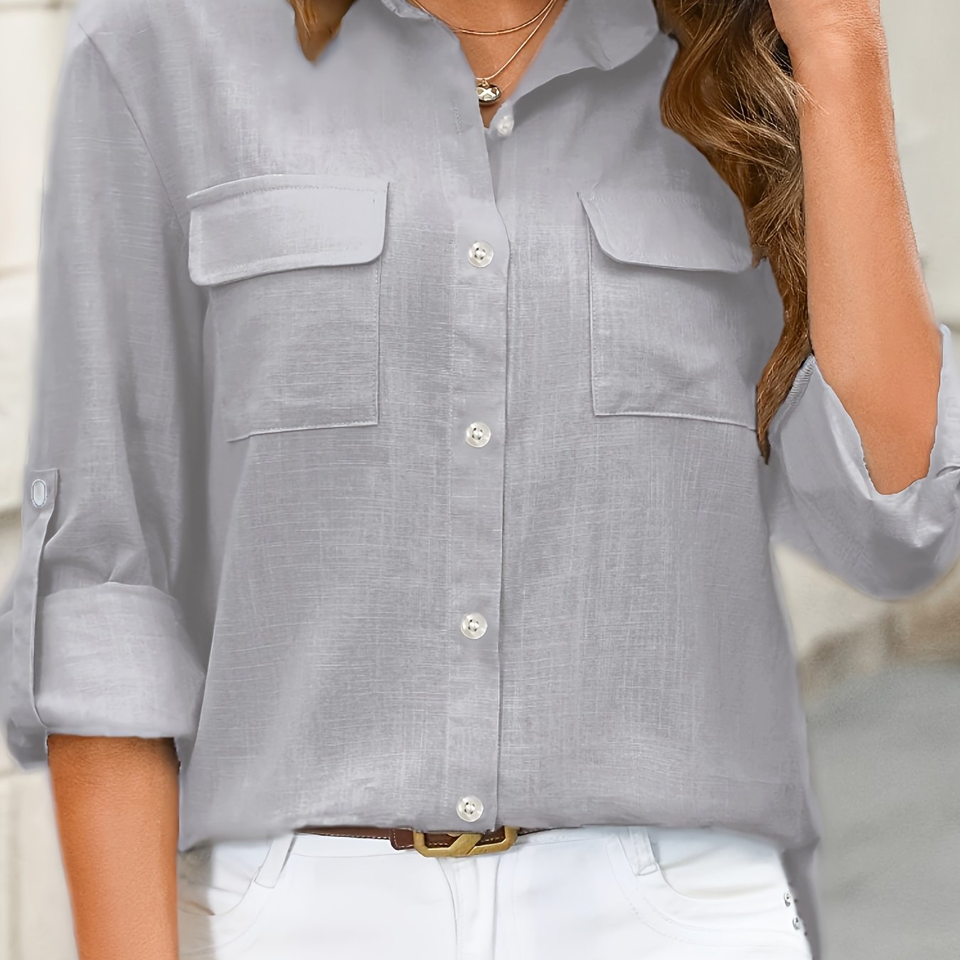 Women's long-sleeve shirt in an elegant solid color, breathable and comfortable, button-up with flap pockets, turn collar, casual preppy style, machine washable, ideal for spring and autumn.