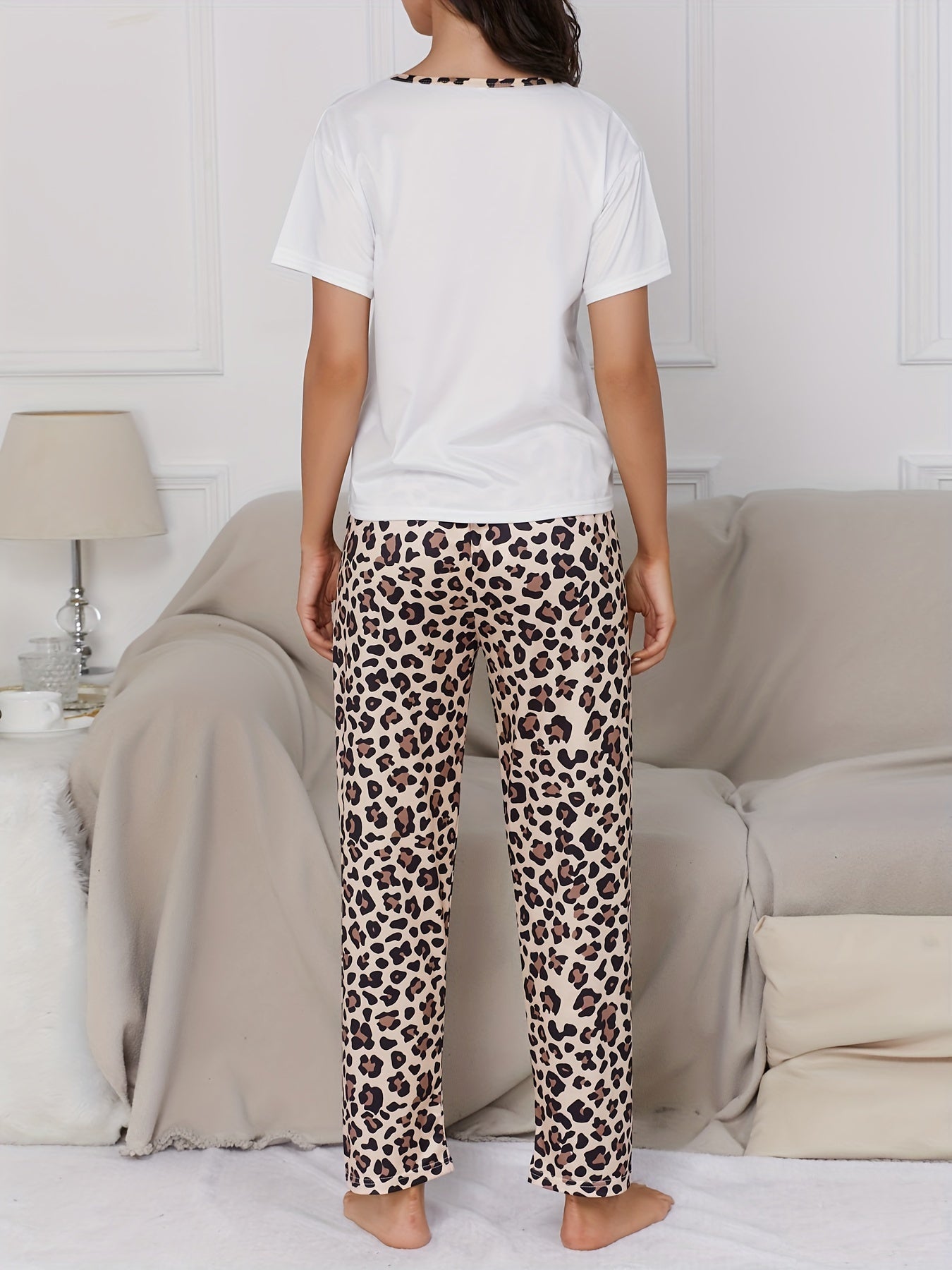 Valentine's Day Leopard Heart Print Pajama Set for Women, Short Sleeve Top & Elastic Pants