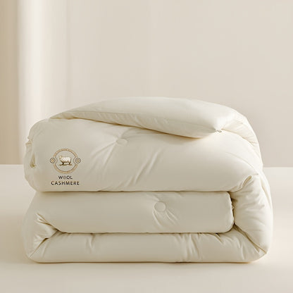 Luxurious Australian quilt offers all-season softness with envelope stitching. Made from polyester fabric. Perfect for bedroom or guest room. Dry clean only. Bedroom comfort with stylish