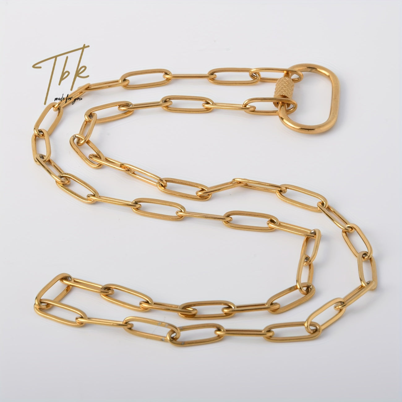 Get the trend with our [Bestseller] 18K Gold-Plated Paperclip Chain Necklace made of Adjustable Hypoallergenic Titanium Steel. It's the ideal present for Christmas, Mother's Day, Valentine's Day, Birthdays - comes with a Packaging Box. Shining and