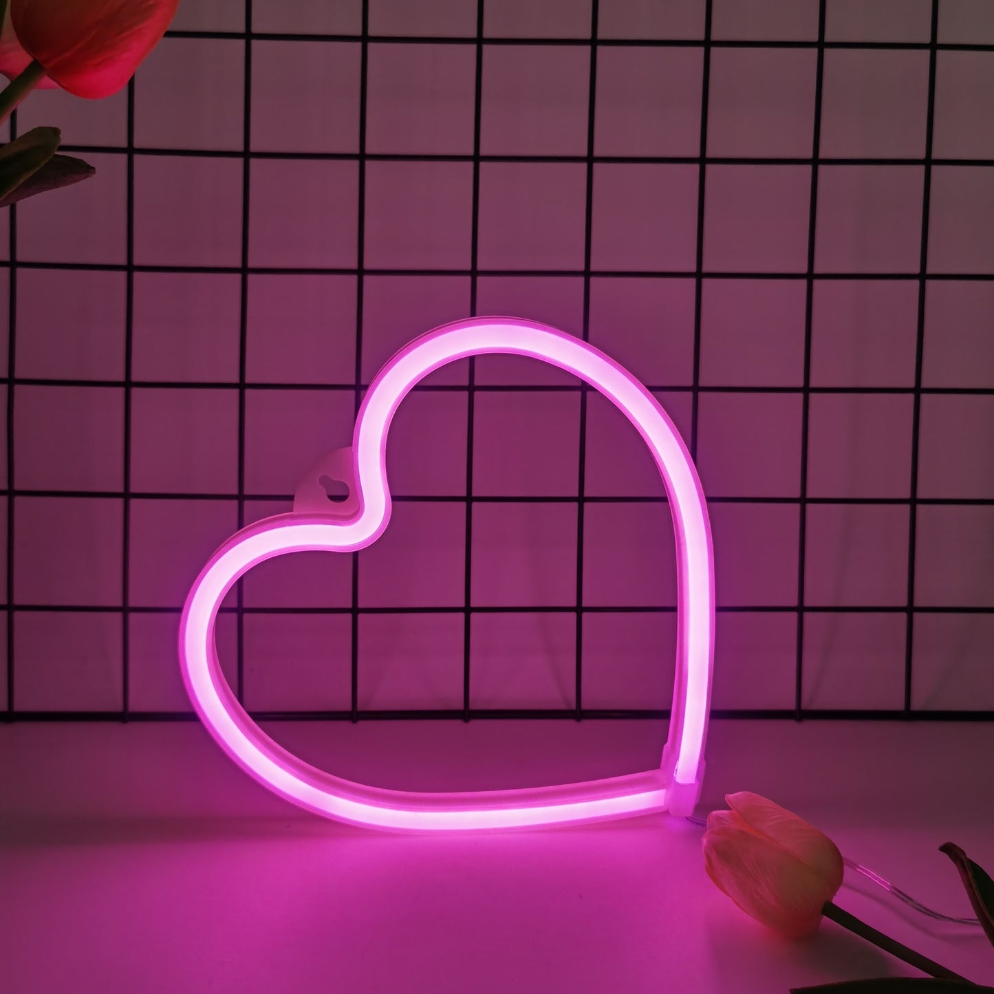 Heart-shaped PhantasyStar neon light, USB or battery powered, 36V decorative lamp for home, ideal gift for Valentine's, Father's Day, Mother's Day, spring, or summer.