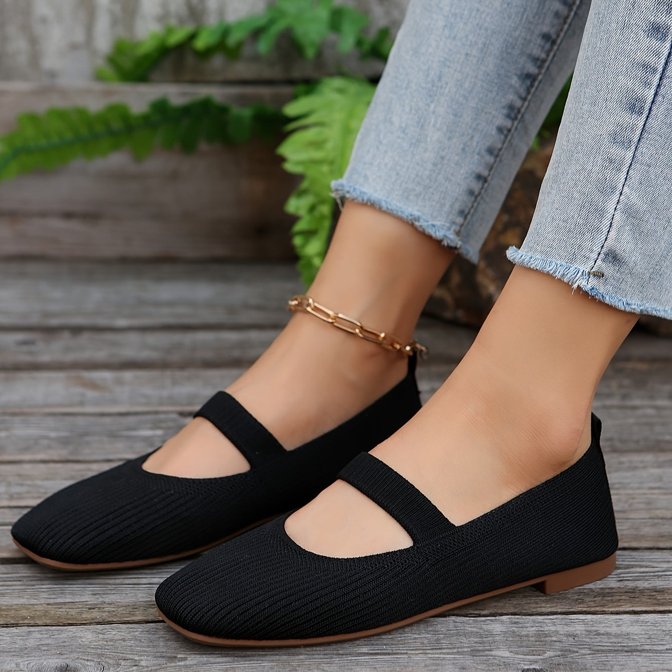 Women's casual knit flats with square toe, fabric upper, PU lining, and durable plastic sole for all seasons.