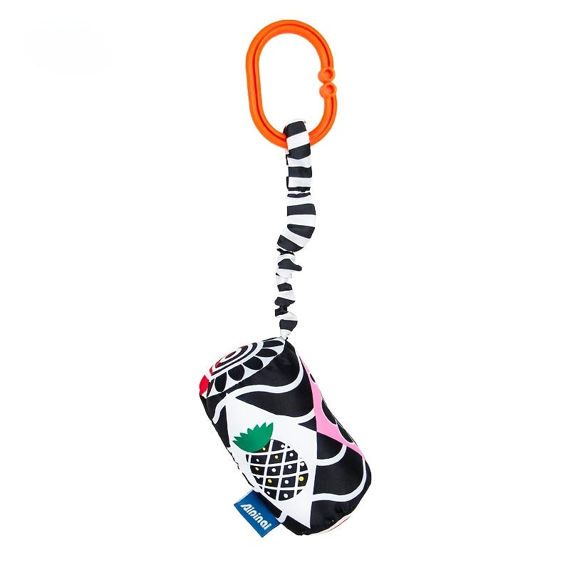 Geometric-shaped black and white hanging toys for babies, designed for early education and visual stimulation. Perfect for attaching to strollers, car seats, or hanging over baby's bed.