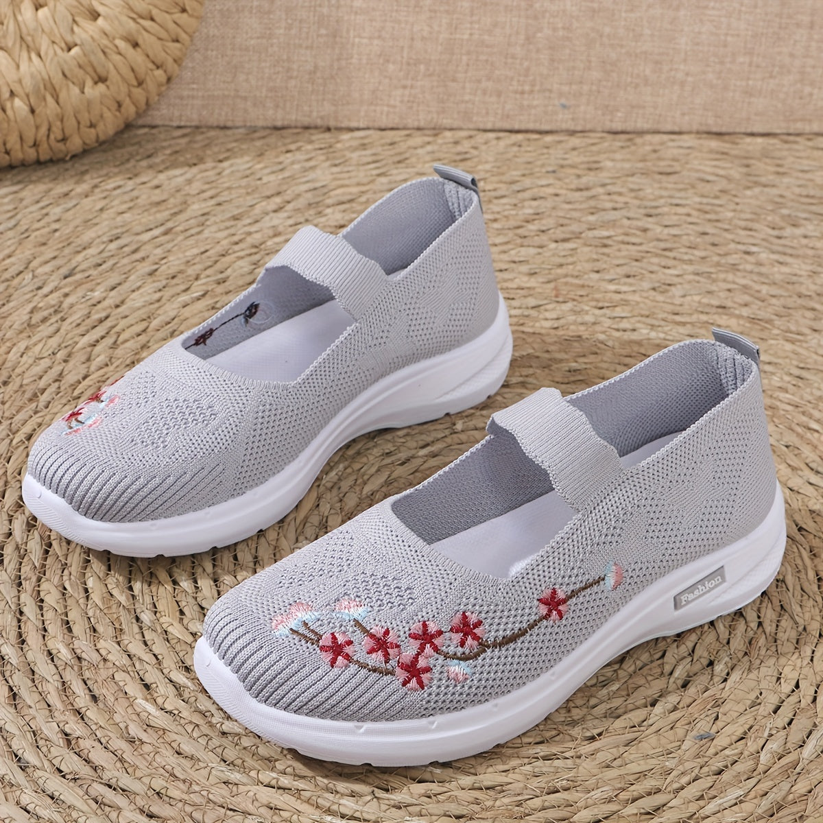 Breathable sports shoes for women with lightweight, soft soles for casual wear.