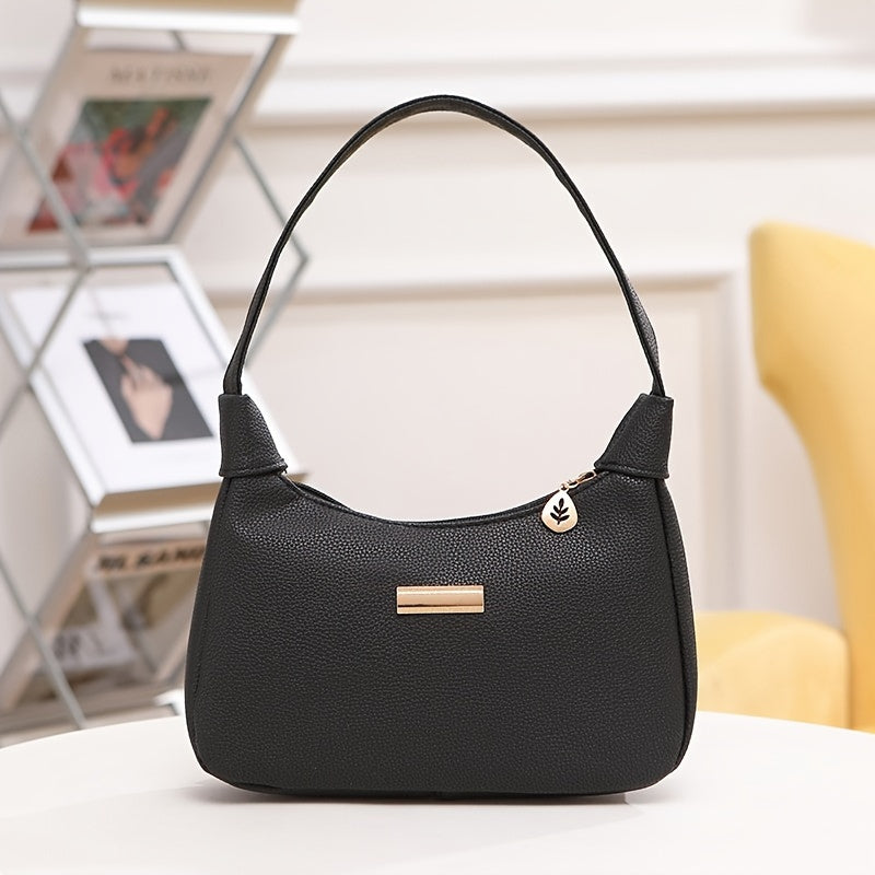 Women's shoulder bags in various colors with zipper closure and wristlet, made of synthetic leather and lined with polyester - versatile and stylish.