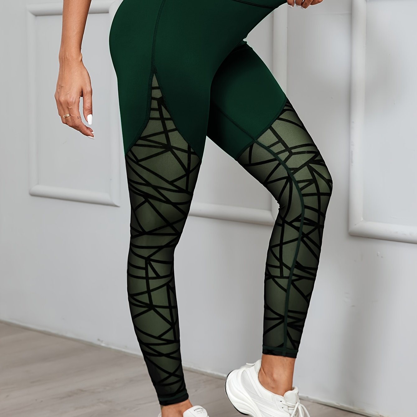 High waist geometric mesh leggings for daily fitness and yoga, women's activewear.