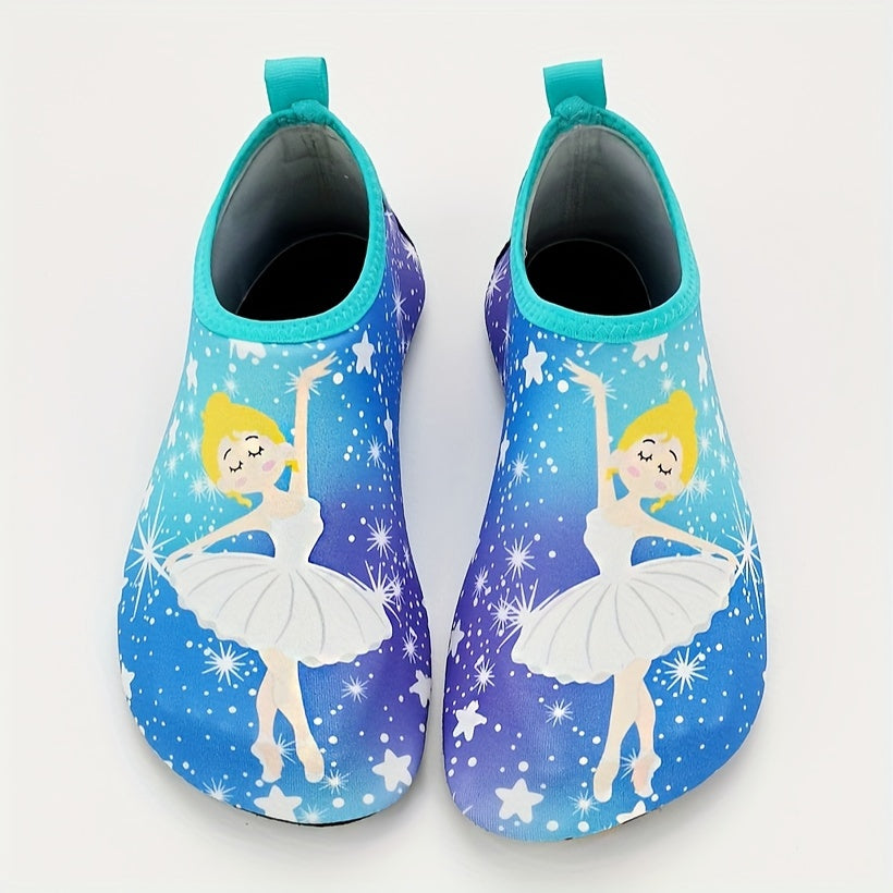 Lightweight slip-on beach aqua socks for girls, quick-drying and non-slip.