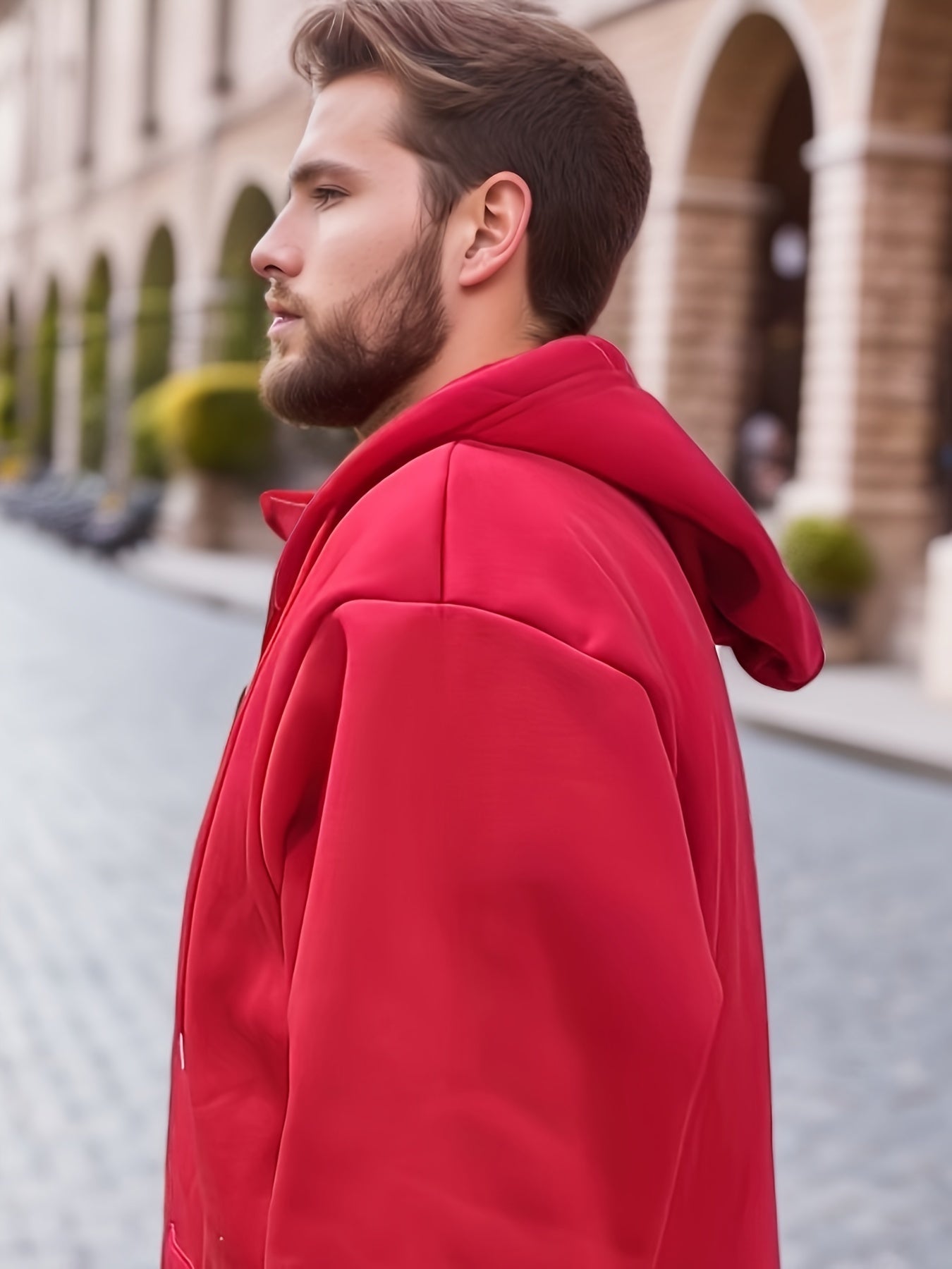 Katta o'lchamdagi erkaklar uchun qora jigarrang kapüşon, fermuarli yopiq, cho'ntaklar va mustahkam polyester aralashmasidan. Mashinada yuvish mumkin. Tashqi faoliyatlar uchun juda yaxshi.