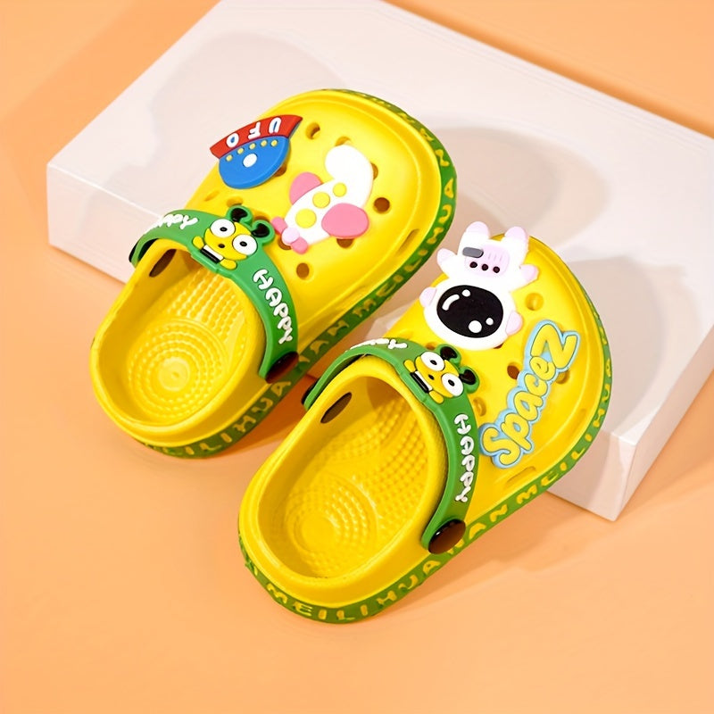 Boys' and girls' cute cartoon open-toed sandals with breathable lightweight EVA upper, perfect for daily wear or casual vacation. Easy slip-on style for the beach.