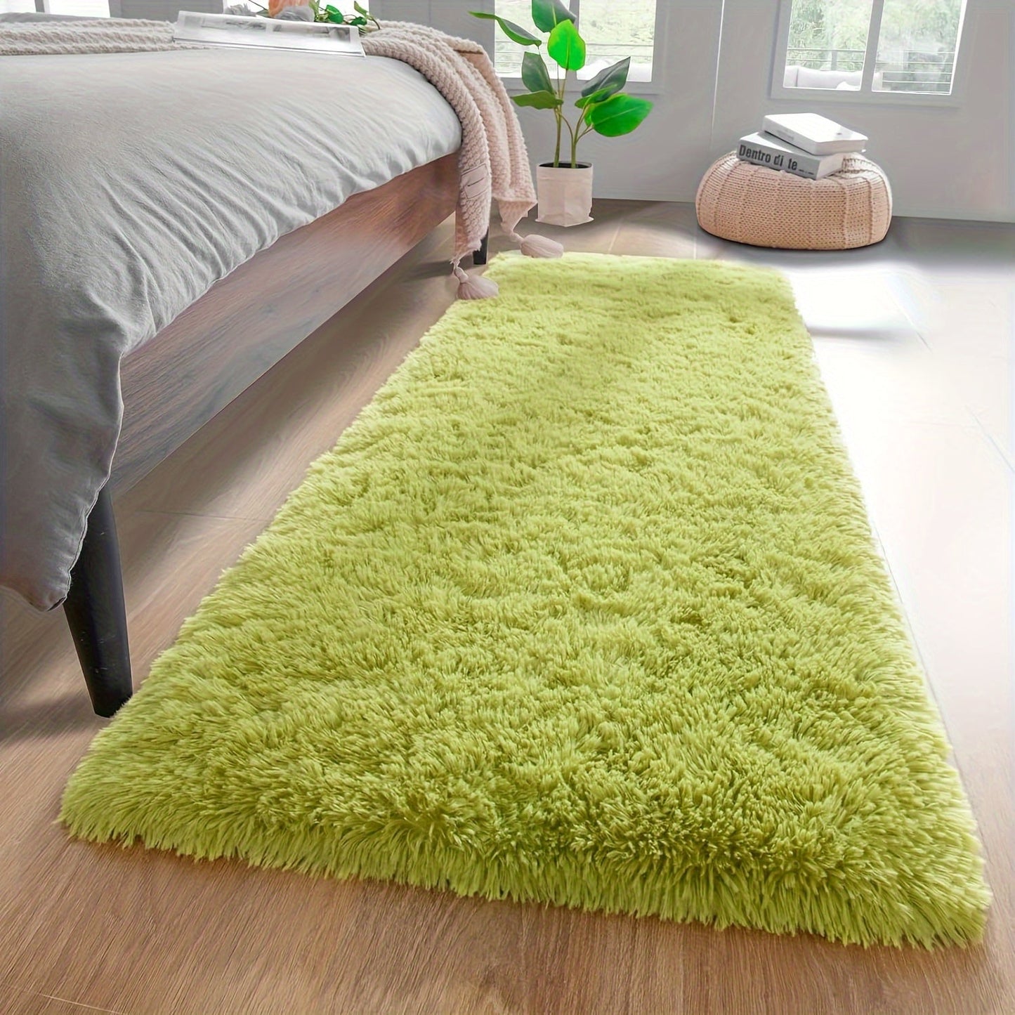 Soft area rug with tie-dye design, perfect for your bedroom or living room. This washable patio mat is ultra fuzzy and adds a decorative touch to any space. It is also suitable for use as a bedside accessory, in a cloakroom, or on a coffee table.