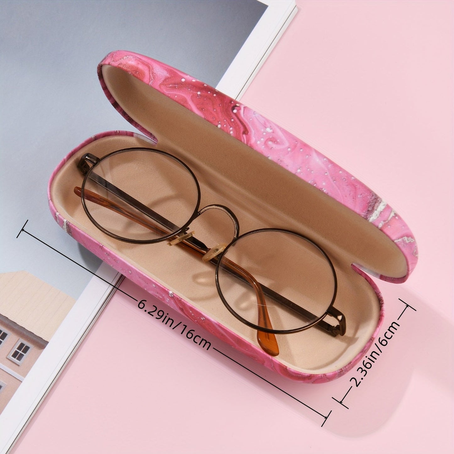 Stylish Golden and Pink Ripple Print Glasses Case - Strong, On-the-Go Eyewear Holder for Women - Ideal Present Option