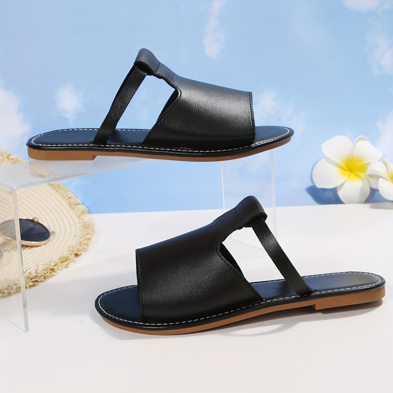 Women's solid color slides, lightweight flat slip-on walking slides for comfort on the beach.