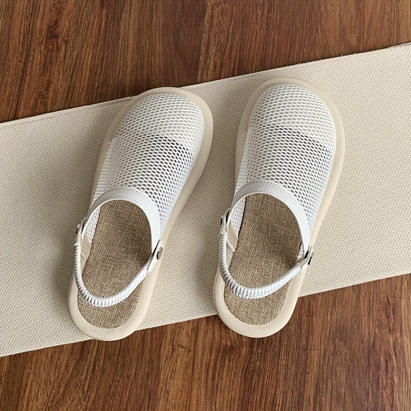 Mesh sandals with bread toe hole and one-foot slipper.